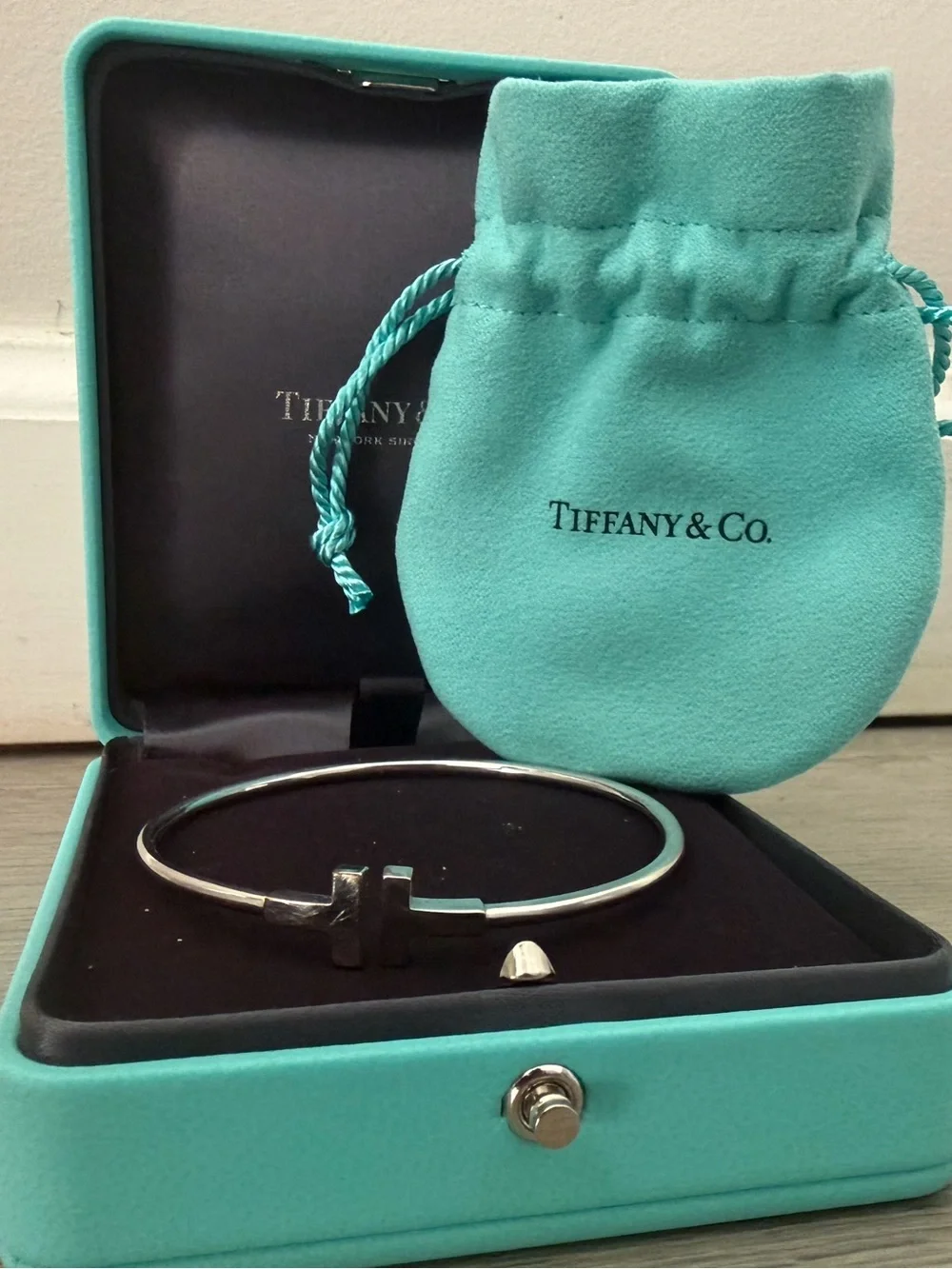 Tiffany & Co. Sterling Silver Hinged Bangle with Signature Blue Pouch